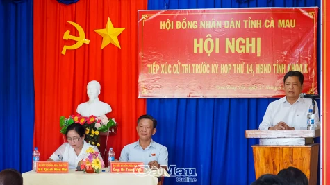 Cử tri xã Tam Giang Tây, huyện Ngọc Hiển gửi nhiều ý kiến tâm huyết đến đại biểu HĐND