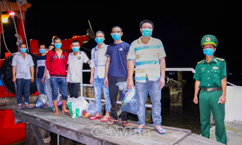 Tiếp nhận 11 thuyền viên bị lực lượng chức năng Campuchia bắt giữ, thả về
