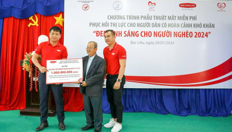Dai-ichi Life VN tổ chức chương trình “Đem ánh sáng cho người nghèo” tại huyện Đông Hải