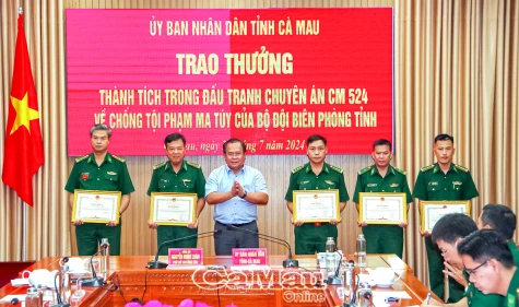 UBND tỉnh Cà Mau khen thưởng Ban Chuyên án CM 524