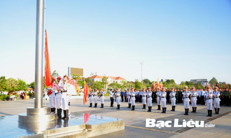 Lễ chào cờ đầu tháng 8/2024: Tạo khí thế thi đua xây dựng Bạc Liêu giàu đẹp, văn minh