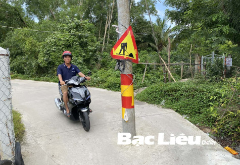 Cần di dời trụ điện gây mất an toàn giao thông