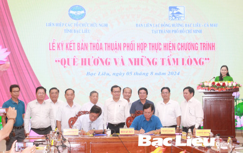 Ký kết phối hợp thực hiện chương trình “Quê hương và những tấm lòng”