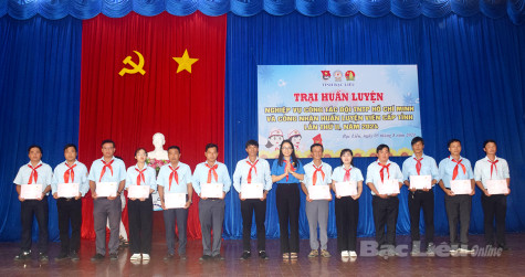 Bế mạc Trại huấn luyện nghiệp vụ công tác Đội