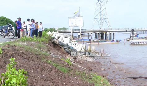 Lập phương án sơ tán người dân ở khu vực có nguy cơ sụt lún, sạt lở đến nơi an toàn