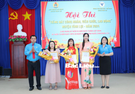 Hội thi “Tiếng hát công nhân, viên chức, lao động” huyện Vĩnh Lợi: Trao thưởng cho 22 tiết mục xuất sắc