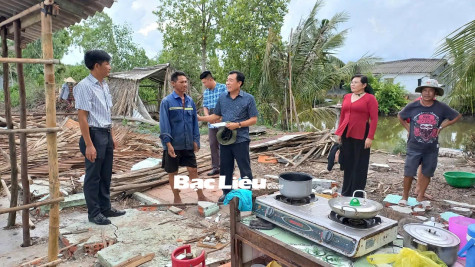 Ủy ban MTQ Việt Nam tỉnh: Hỗ trợ các hộ dân bị thiệt hại do lốc xoáy ở xã Phong Thạnh Tây A