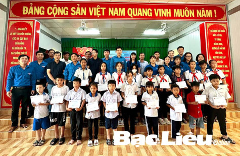 Đoàn Khối các cơ quan tỉnh: Hơn 80 triệu đồng thực hiện Chiến dịch tình nguyện “Kỳ nghỉ hồng” đợt 4 năm 2024
