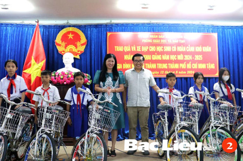 Nhiều phần quà hỗ trợ học sinh huyện Vĩnh Lợi trước thềm năm học mới