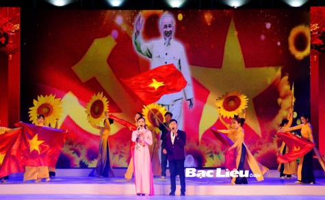 Tổ quốc thiêng liêng!