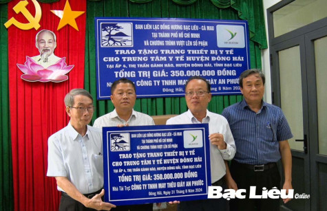 Ban liên lạc đồng hương Bạc Liêu - Cà Mau tại TP. Hồ Chí Minh: Tặng thiết bị y tế và hỗ trợ cất nhà tình thương