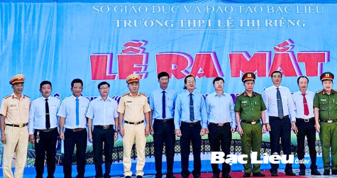 Ra mắt mô hình điểm “Cổng trường an toàn giao thông” tại Trường THPT Lê Thị Riêng