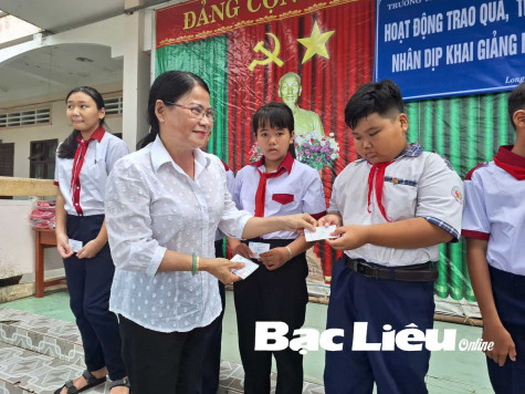 Phấn đấu 100% học sinh - sinh viên đều được tham gia bảo hiểm y tế