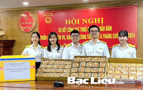 Muôn tấm lòng hướng về trẻ em vùng bão lũ