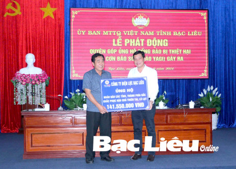 Hơn 360 triệu đồng ủng hộ đồng bào bị ảnh hưởng bão, lũ