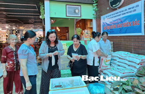 Hội LHPN TP. Bạc Liêu: Chuyển hơn 3,5 tấn hàng hóa hỗ trợ đồng bào miền Bắc bị thiệt hại do bão lũ