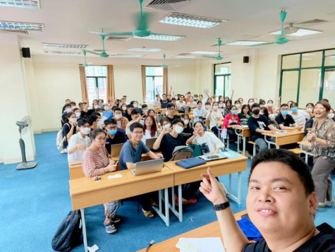 Huân Phạm chia sẻ về cơ hội việc làm cho các bạn trẻ đam mê Thương mại điện tử