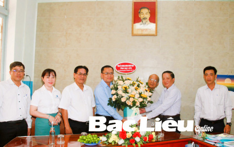 Tỉnh ủy, HĐND, UBND, Ủy ban MTTQ Việt Nam tỉnh chúc mừng Hội Người cao tuổi tỉnh