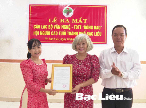 Hội Người cao tuổi TP. Bạc Liêu: Ra mắt Câu lạc bộ Văn nghệ - Thể dục thể thao  “Đồng Dao”