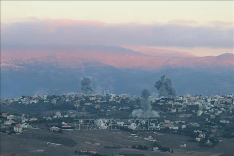Xung đột Hezbollah-Israel: Israel kêu gọi sơ tán tại hơn 20 khu vực ở Nam Lebanon