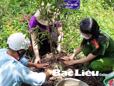 Thi đua xây dựng hình ảnh phụ nữ thời đại mới