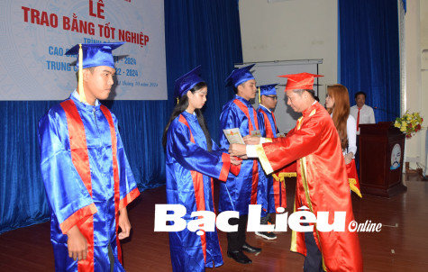Trường cao đẳng Nghề Bạc Liêu: Trao bằng tốt nghiệp cho 167 học sinh, sinh viên