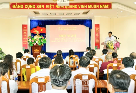 Sở Tài chính quán triệt chỉ thị về đại hội đảng bộ các cấp và xử lý vi phạm giao thông