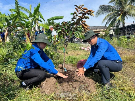 Tái hiện 200 ngày tập kết ra Bắc tại huyện Thới Bình - Tiếp lửa truyền thống