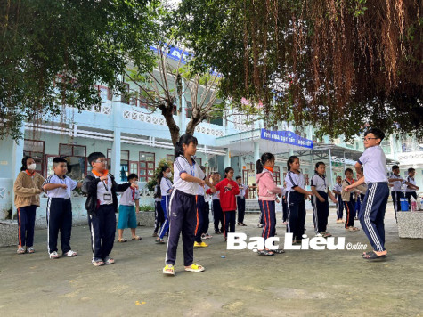 Các trường vùng sâu nỗ lực vượt khó