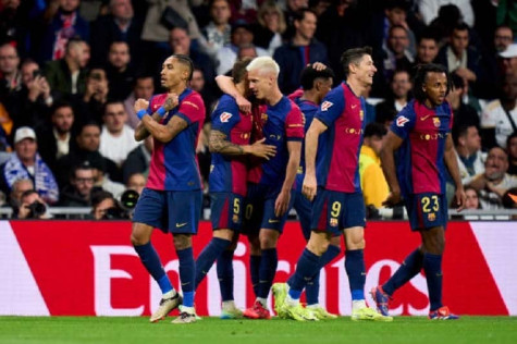 Barcelona đè bẹp Real Madrid
