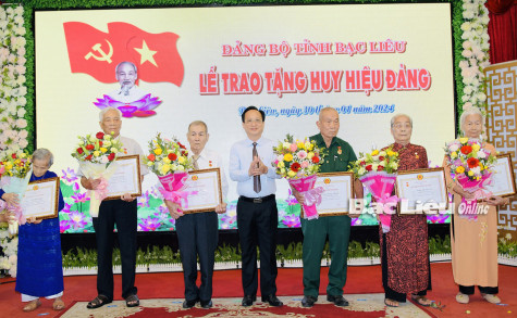 Làm tốt công tác khen thưởng thành tích kháng chiến qua 2 thời kỳ