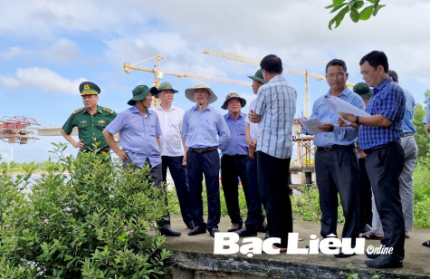 PHÓ CHỦ TỊCH THƯỜNG TRỰC UBND TỈNH - HUỲNH HỮU TRÍ: KIỂM TRA MỘT SỐ CÔNG TRÌNH, DỰ ÁN TRÊN ĐỊA BÀN HUYỆN ĐÔNG HẢI