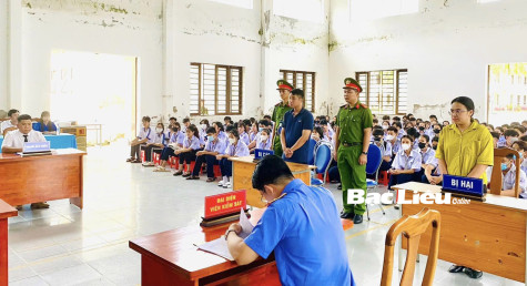 Đoàn Thanh niên với nhiều hoạt động hưởng ứng Ngày Pháp luật Việt Nam
