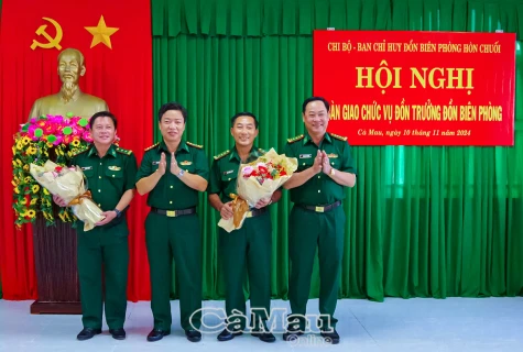 Bàn giao chức vụ Đồn trưởng Đồn biên phòng Hòn Chuối