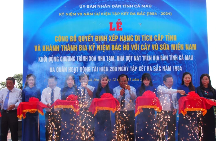 Công bố Di tích lịch sử cấp tỉnh “Bia kỷ niệm Bác Hồ với cây vú sữa miền Nam”