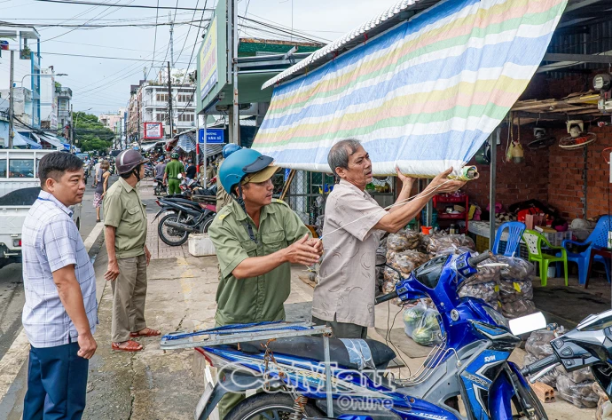 Ðảm bảo trật tự đô thị dịp cuối năm