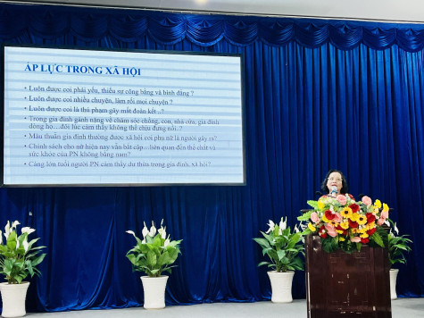 Huyện Hòa Bình: Trên 200 phụ nữ được truyền thông chăm sóc sức khỏe
