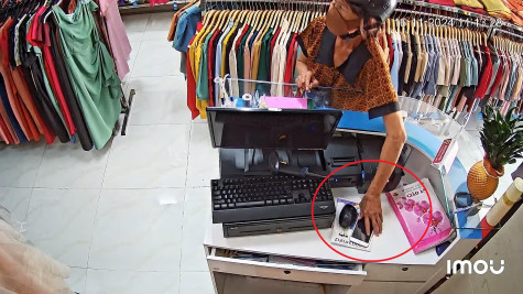 Giả vờ mua hàng, một phụ nữ liên tiếp trộm tài sản ở nhiều cửa hàng