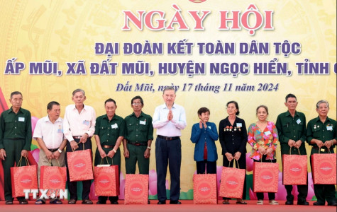 Tổng Bí thư Tô Lâm dự Ngày hội Đại đoàn kết dân tại ấp Mũi, xã Đất Mũi, tỉnh Cà Mau
