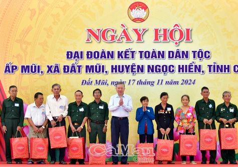 Tổng Bí thư Tô Lâm dự Ngày hội Đại đoàn kết toàn dân tộc tại Đất Mũi