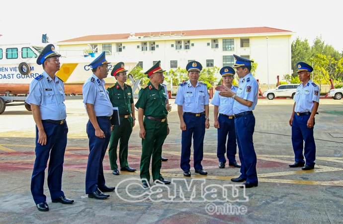 Bộ Quốc phòng kiểm tra toàn diện Vùng Cảnh sát biển 4