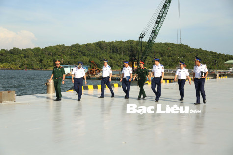 Bộ Quốc phòng kiểm tra toàn diện Bộ Tư lệnh Vùng Cảnh sát biển 4