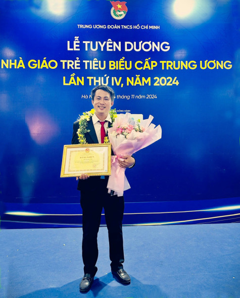 Thầy giáo trẻ Hồ Thanh Tùng: Tỏa sáng với những thành tích xuất sắc
