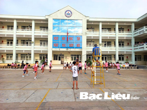 Hơn 350 đoàn viên - thanh niên, học sinh các đoàn trường THPT tham gia các hoạt động rèn luyện thể lực