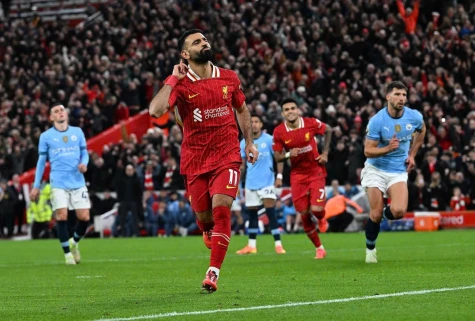 Salah thăng hoa, Liverpool đè bẹp Man City