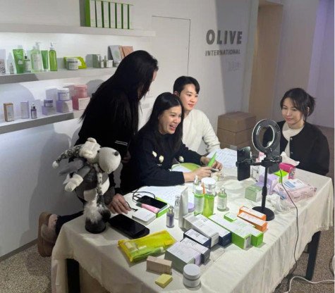 Megalive và góc nhìn lợi hại từ chủ shop mỹ phẩm Cây Rơm Cosmetic