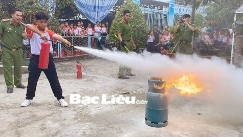 Trường tiểu học Hòa Bình A: Nâng cao năng lực, kỹ năng phòng cháy, chữa cháy