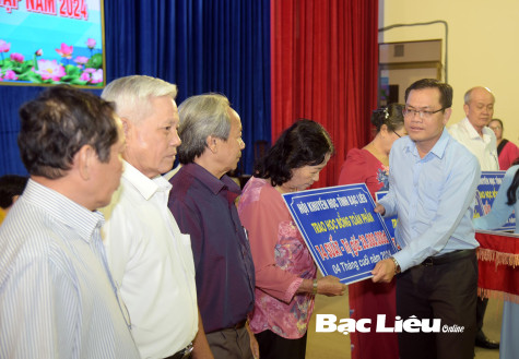 Cụm thi đua khuyến học các tỉnh, thành ĐBSCL: Giao ban trao đổi kinh nghiệm khuyến học- khuyến tài, xây dựng xã hội học tập