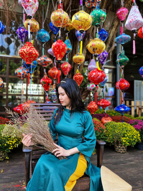 Xuân về ngang phố