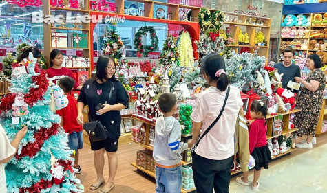 Đa dạng thị trường đồ trang trí Noel 2024